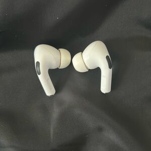 Airpod pros Gen 1 (no case)